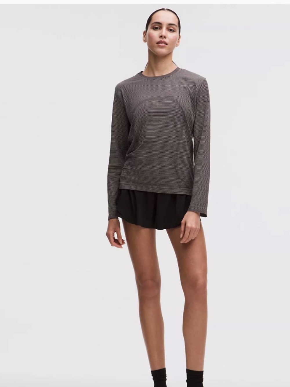 Lululemon Swiftly Relaxed Long-Sleeve Shirt in Tempo Stripe Black/White size 8